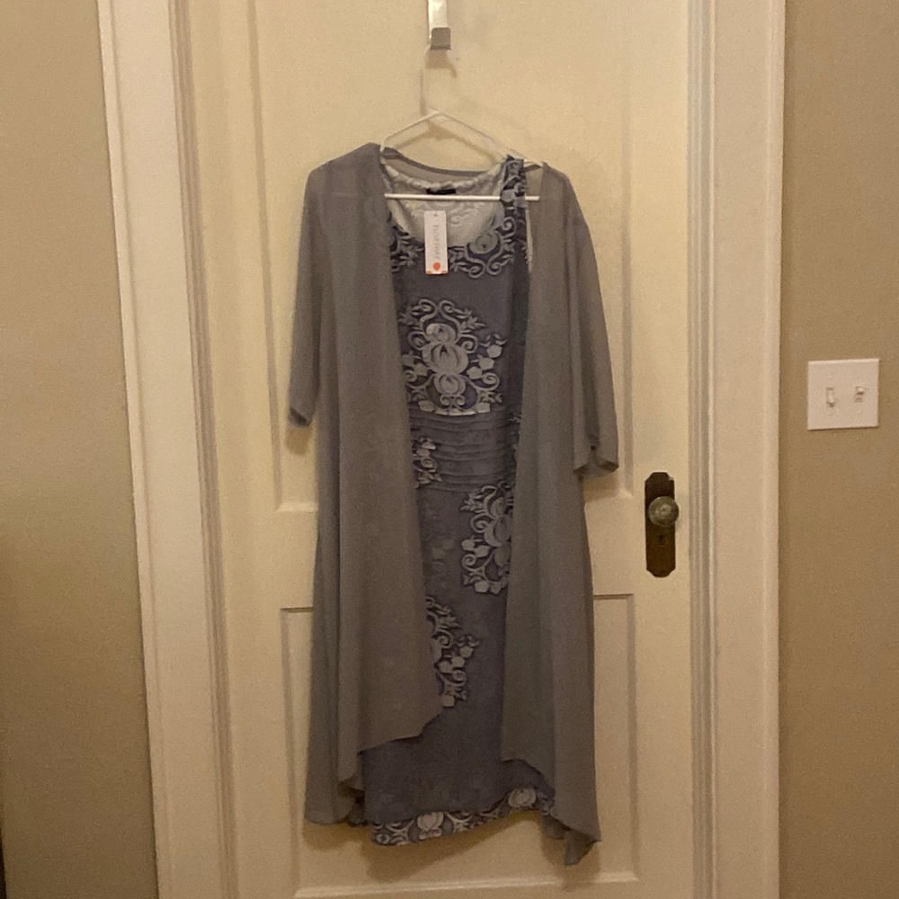 Floriday flowy dress.  Grey XL.